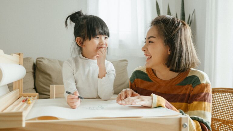 6 tips to teach your kids English at home