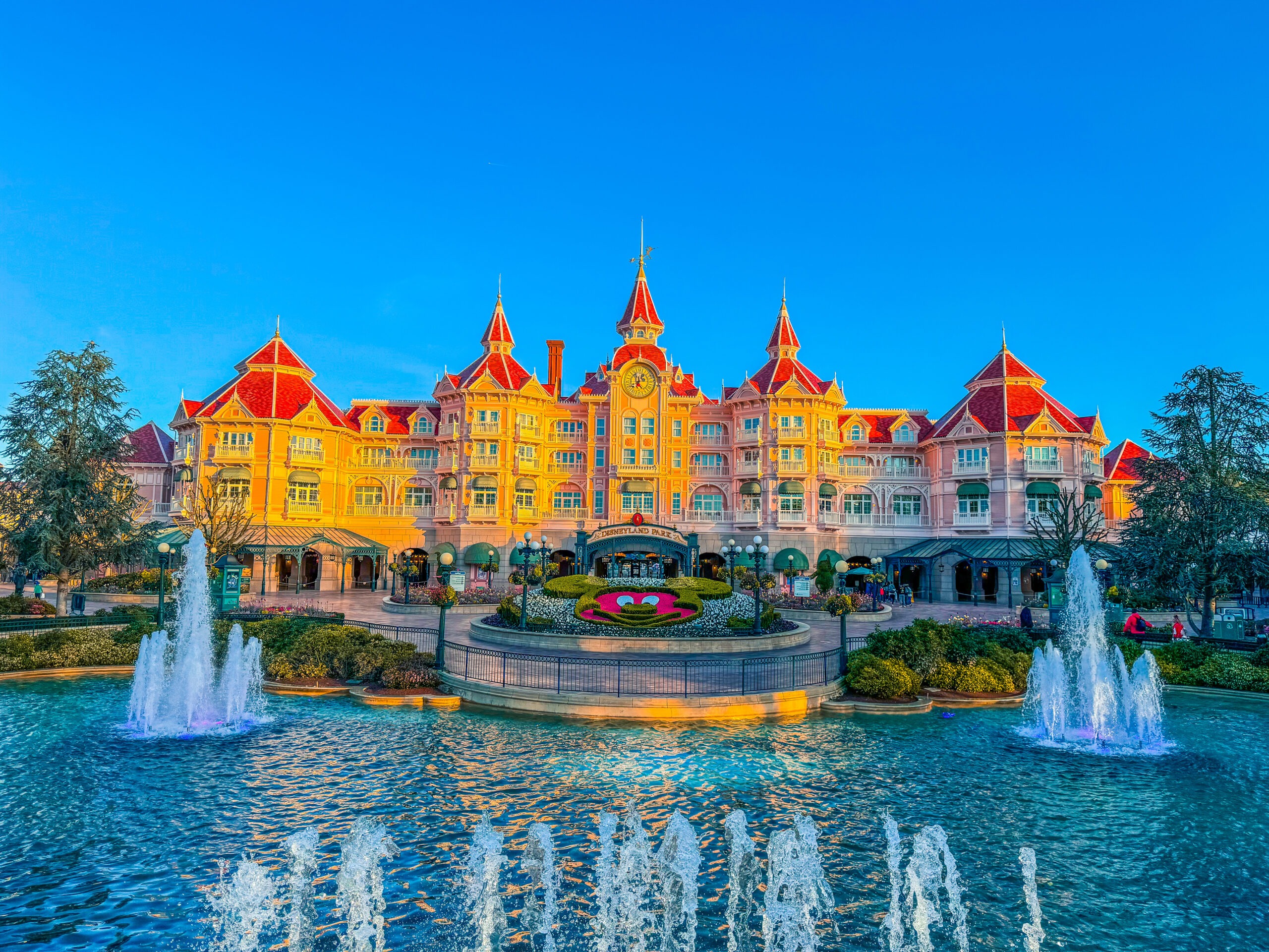 How to make the most of your trip to Disneyland Paris on a budget